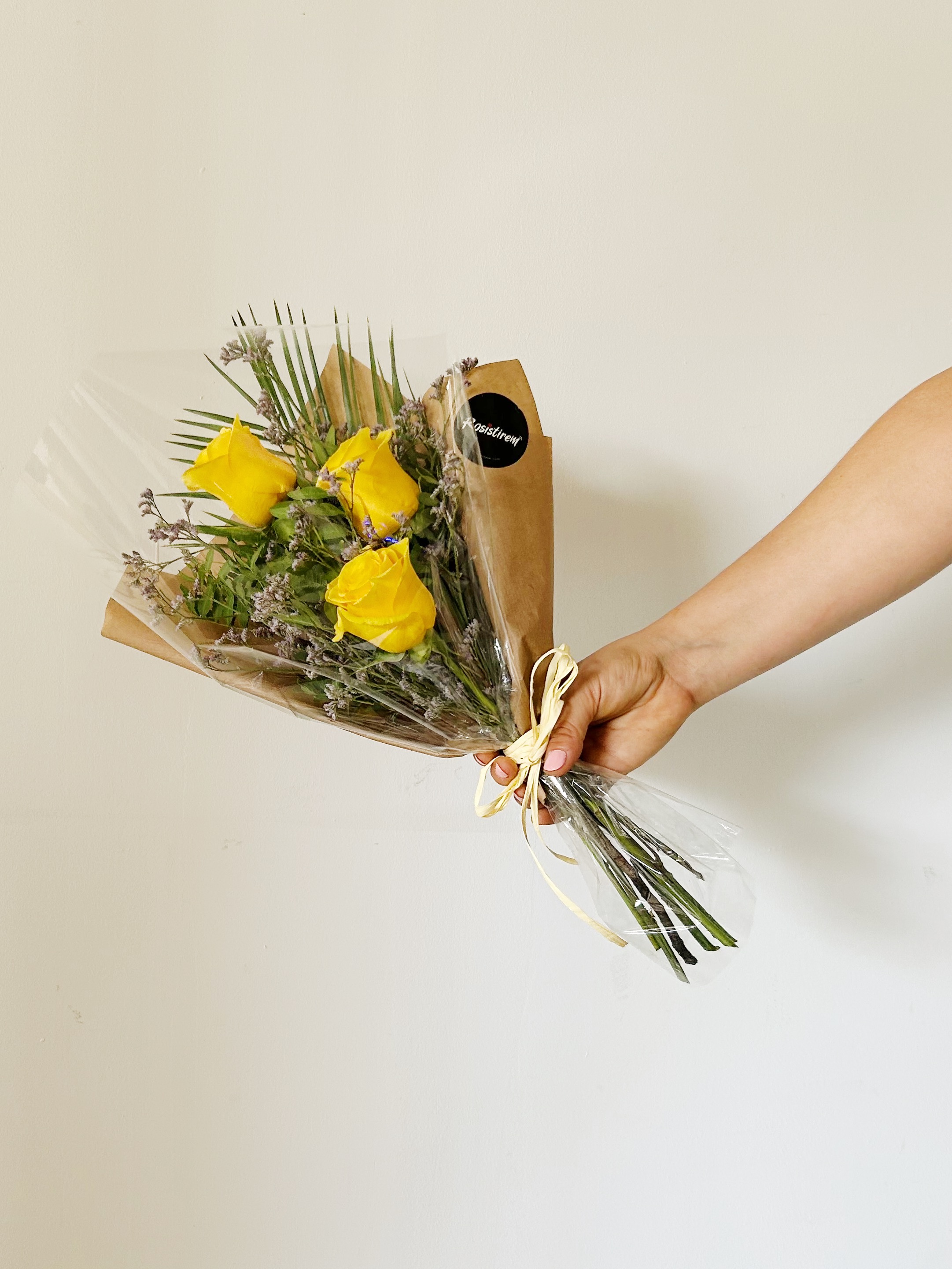 Bouquet of 3 yellow roses "Incondicional"