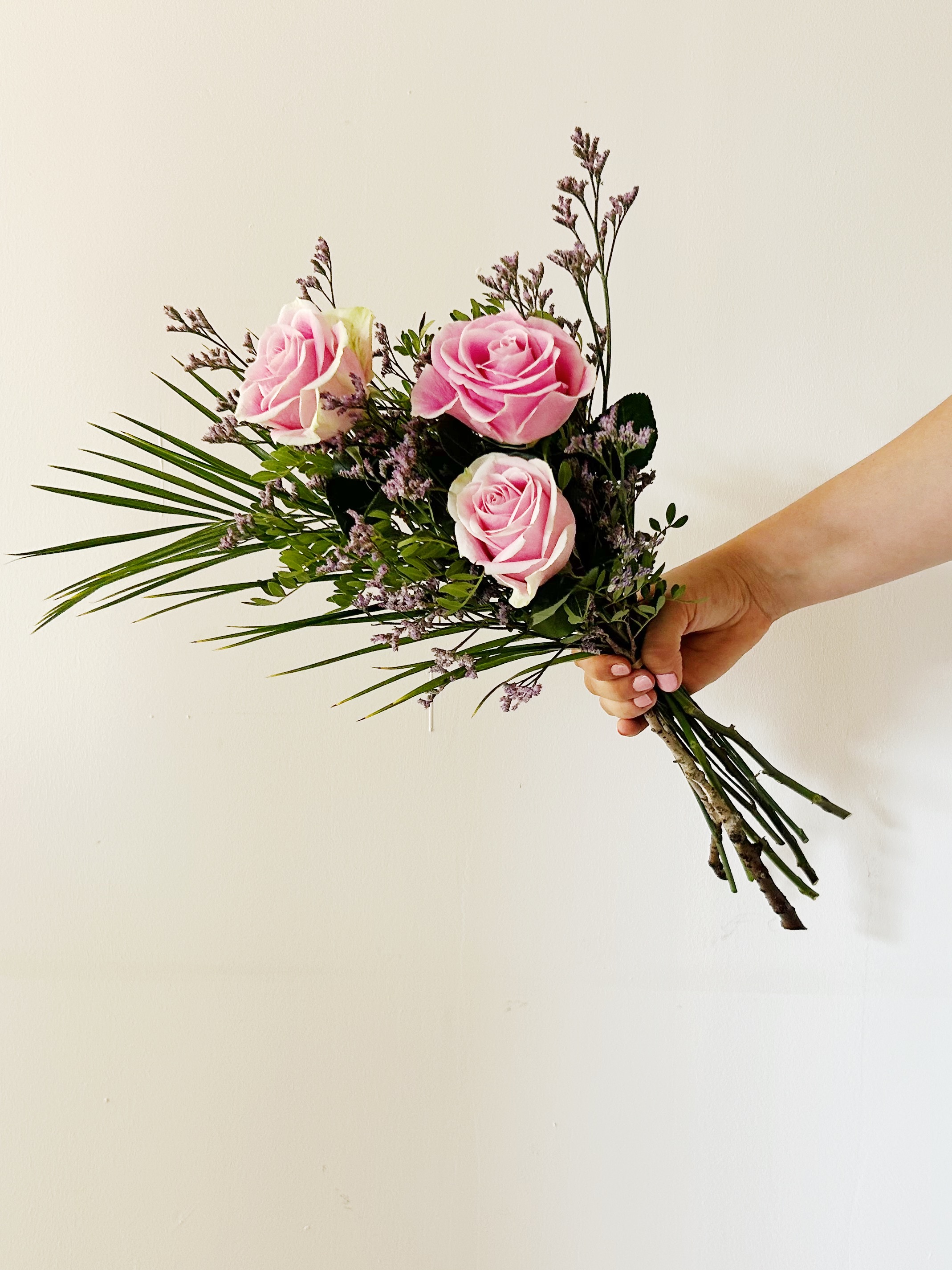 Bouquet of 3 Pink Roses "Unconditional"